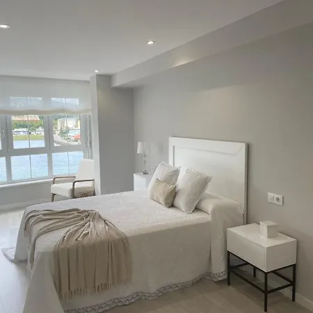 Golden Views ויביירו