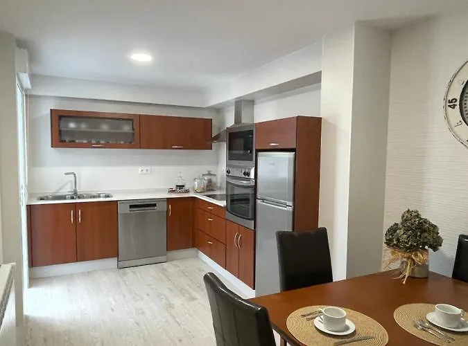 Golden Views Daire Viveiro